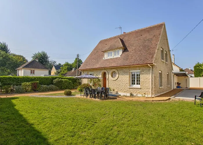 Maison Retro Avec Jardin Et 5 A - Fr-1-788-34 Holiday home *